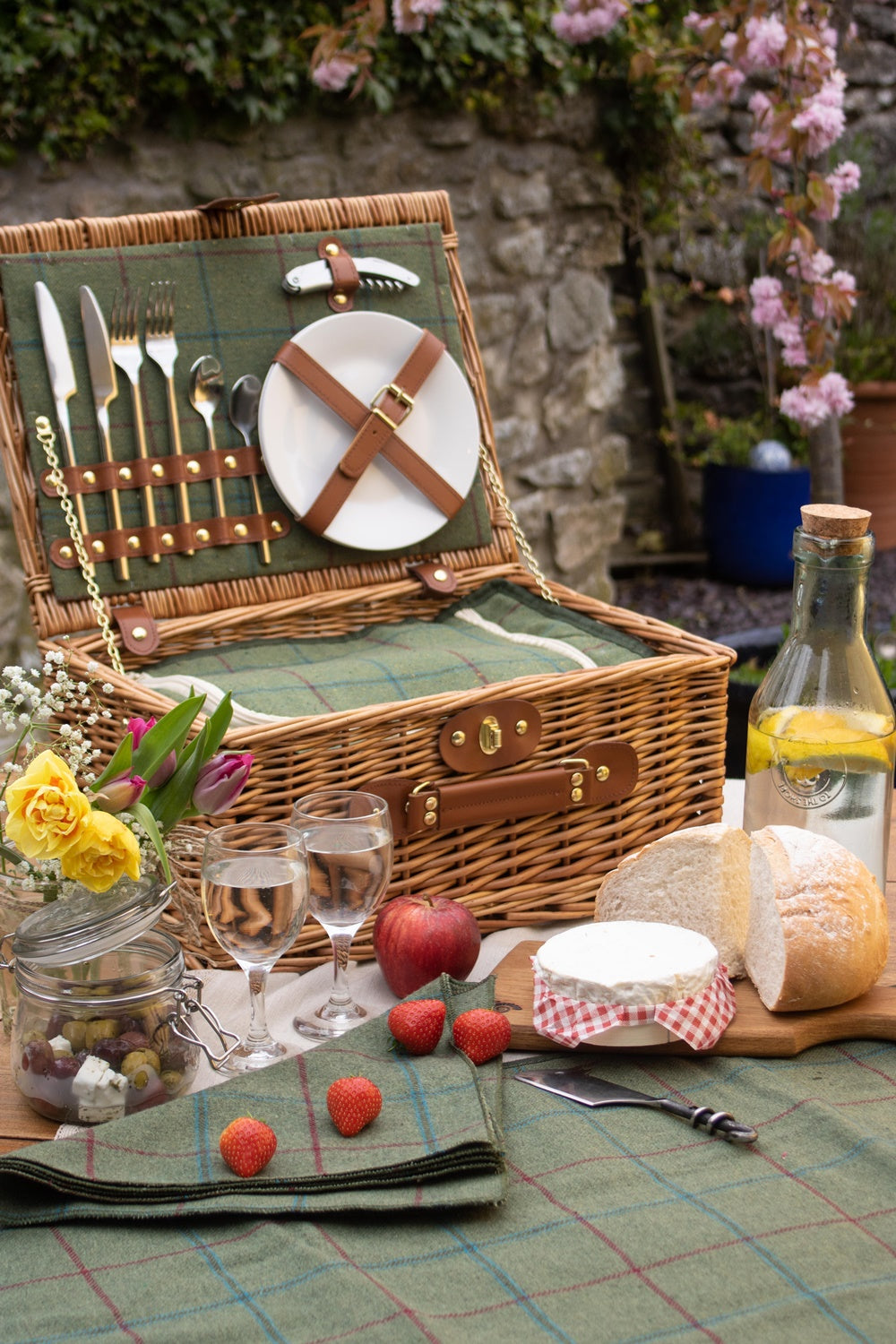 The Willow Basket Green Tweed Fitted Wicker Picnic Basket